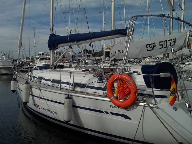Hands-on sail training with Navegaria’s nautical school in Altea